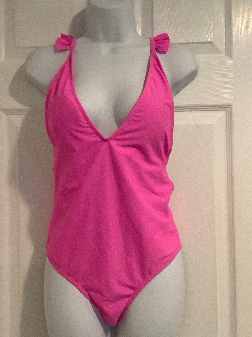 Hot Pink Ruffled Strap Deep V Neck One Piece Resortwear Bathing Suit Swimsuit L